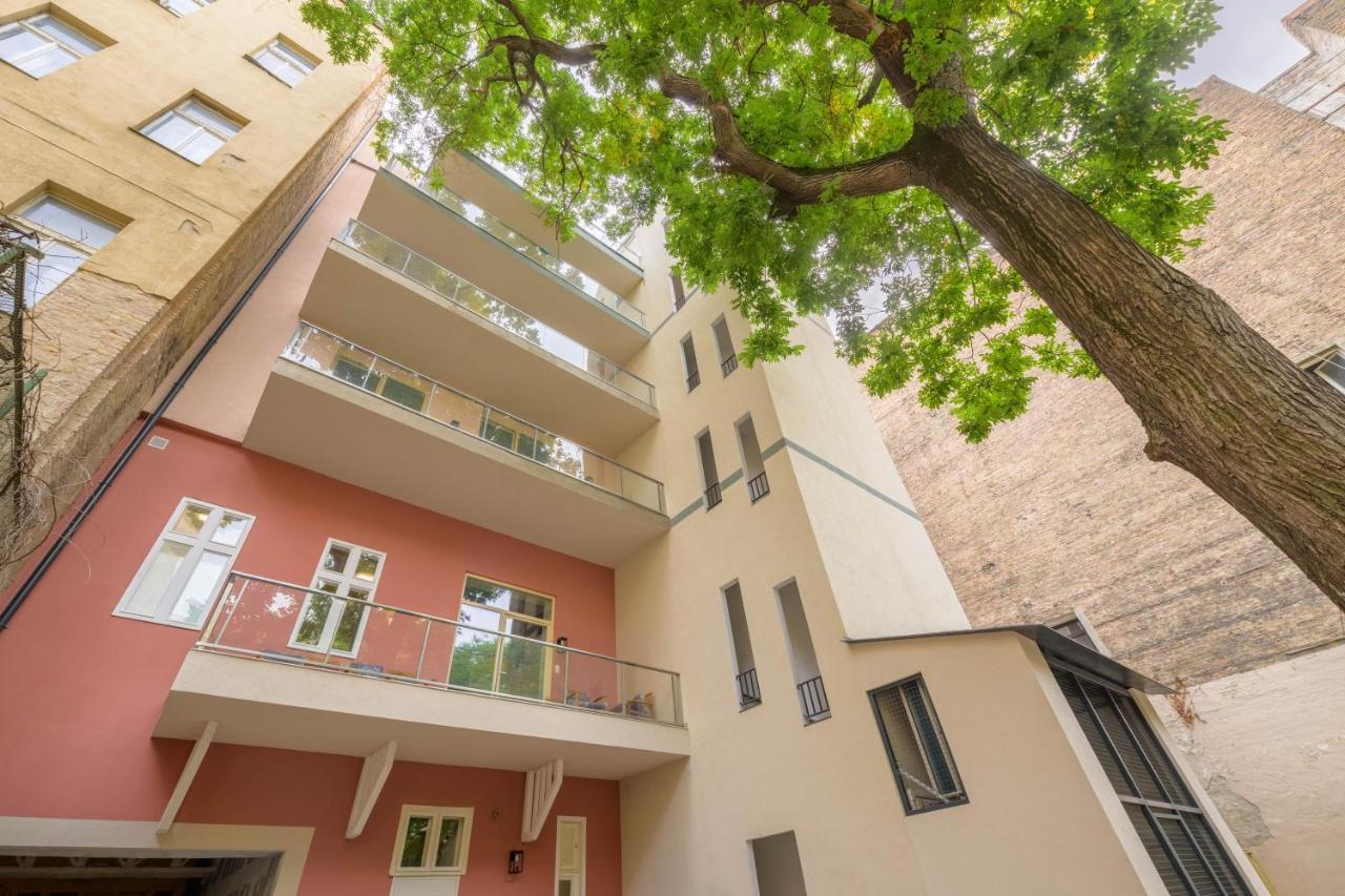 Millenium Spa-Heroes Apartment Budapest Exterior photo